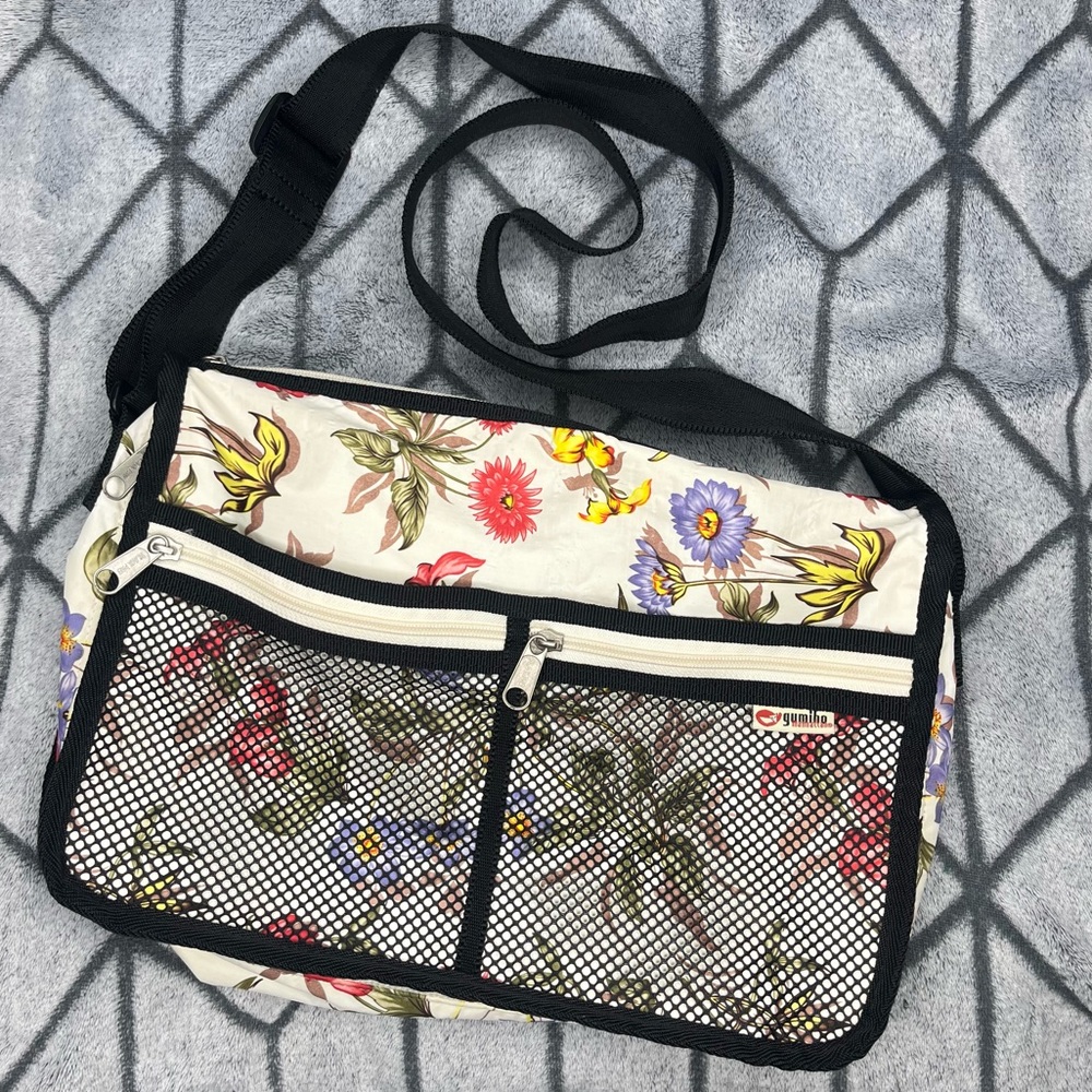 Gumiho Manhattan Floral Cream Multicolor Crossbody Bag V